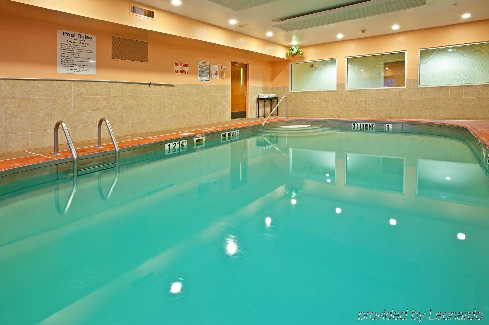 Holiday Inn Express & Suites Harrison By Ihg Instalações foto